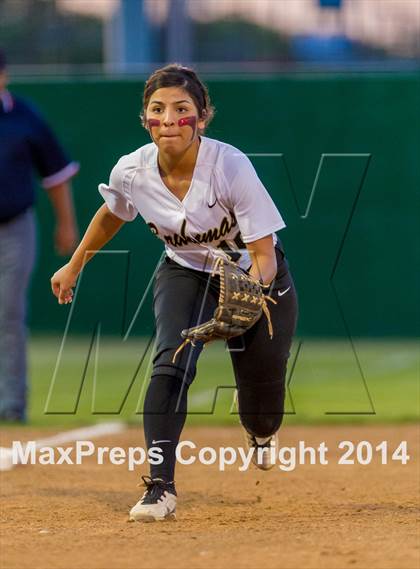 Thumbnail 1 in La Vernia vs. King (3A Regional Semifinal) photogallery.