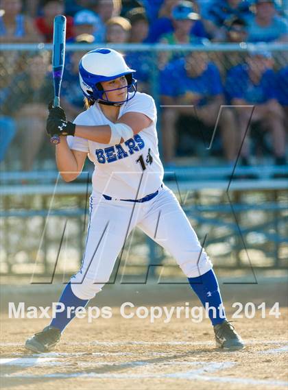 Thumbnail 1 in La Vernia vs. King (3A Regional Semifinal) photogallery.