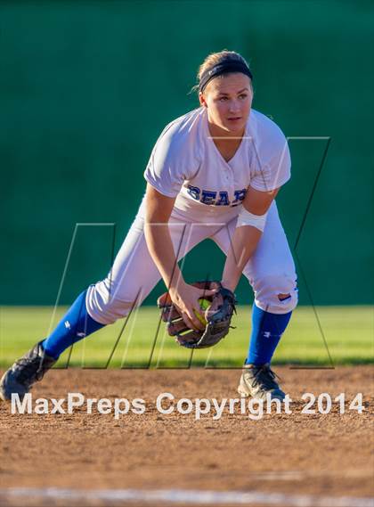 Thumbnail 1 in La Vernia vs. King (3A Regional Semifinal) photogallery.
