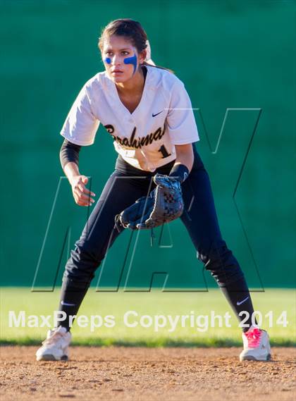 Thumbnail 2 in La Vernia vs. King (3A Regional Semifinal) photogallery.