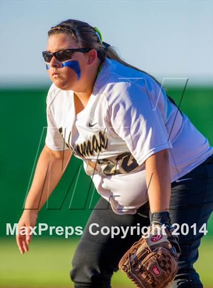 Thumbnail 1 in La Vernia vs. King (3A Regional Semifinal) photogallery.