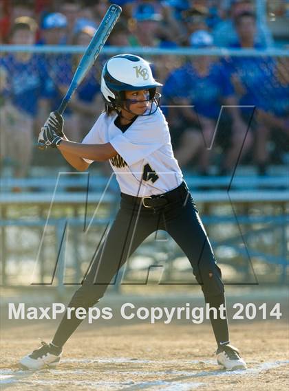 Thumbnail 3 in La Vernia vs. King (3A Regional Semifinal) photogallery.