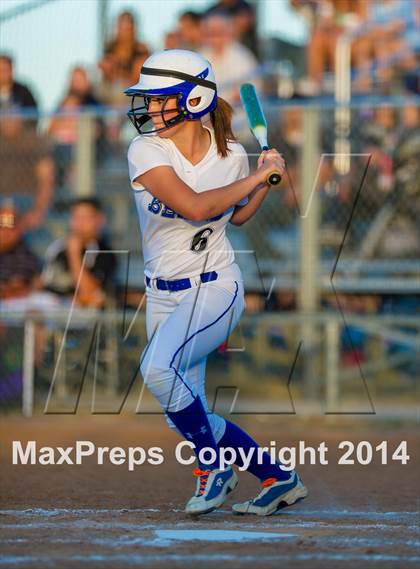 Thumbnail 1 in La Vernia vs. King (3A Regional Semifinal) photogallery.