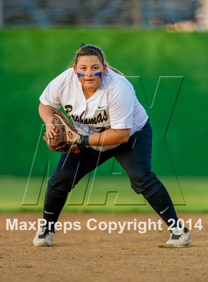 Thumbnail 3 in La Vernia vs. King (3A Regional Semifinal) photogallery.