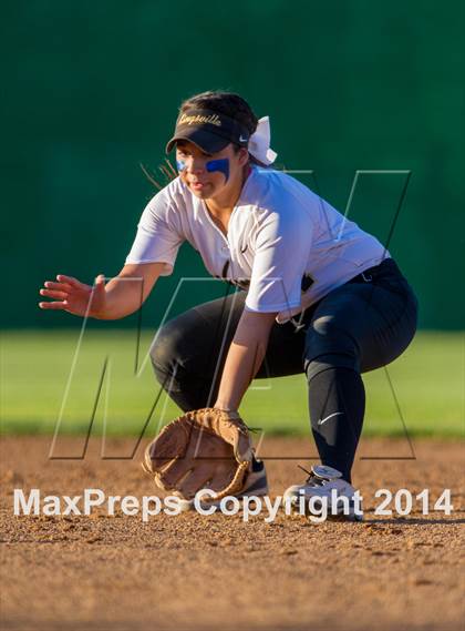 Thumbnail 3 in La Vernia vs. King (3A Regional Semifinal) photogallery.
