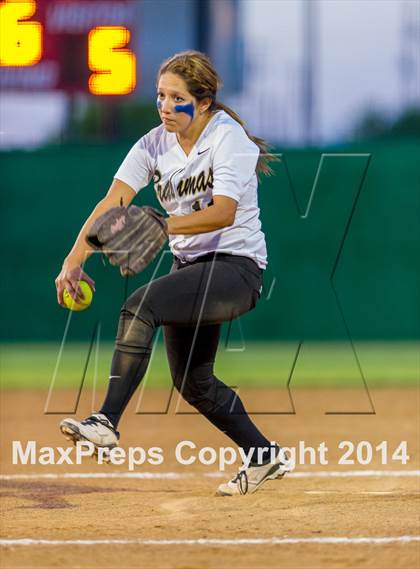 Thumbnail 3 in La Vernia vs. King (3A Regional Semifinal) photogallery.