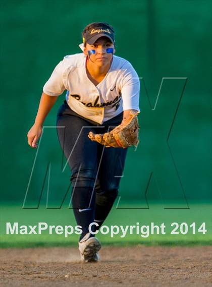 Thumbnail 3 in La Vernia vs. King (3A Regional Semifinal) photogallery.