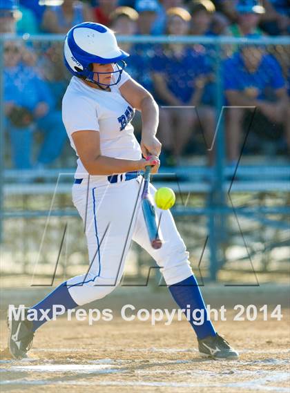 Thumbnail 1 in La Vernia vs. King (3A Regional Semifinal) photogallery.