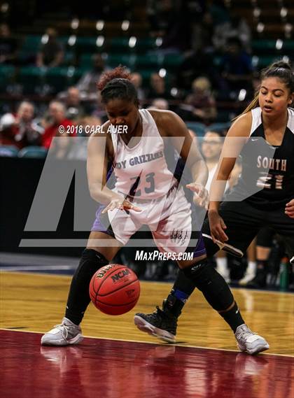 Thumbnail 3 in Pueblo South vs. Mesa Ridge (CHSAA 4A Final Four) photogallery.