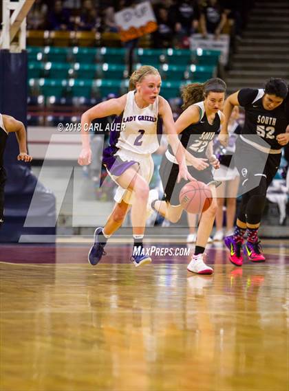 Thumbnail 2 in Pueblo South vs. Mesa Ridge (CHSAA 4A Final Four) photogallery.