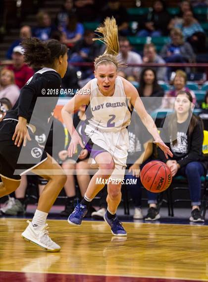 Thumbnail 1 in Pueblo South vs. Mesa Ridge (CHSAA 4A Final Four) photogallery.