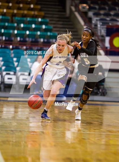 Thumbnail 2 in Pueblo South vs. Mesa Ridge (CHSAA 4A Final Four) photogallery.