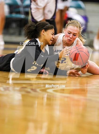 Thumbnail 1 in Pueblo South vs. Mesa Ridge (CHSAA 4A Final Four) photogallery.