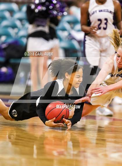 Thumbnail 2 in Pueblo South vs. Mesa Ridge (CHSAA 4A Final Four) photogallery.