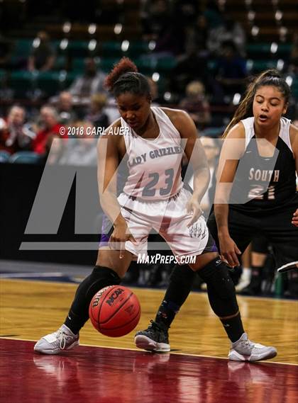 Thumbnail 2 in Pueblo South vs. Mesa Ridge (CHSAA 4A Final Four) photogallery.