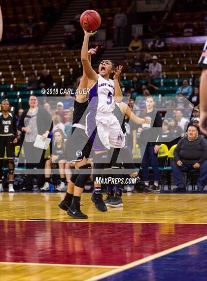 Thumbnail 1 in Pueblo South vs. Mesa Ridge (CHSAA 4A Final Four) photogallery.