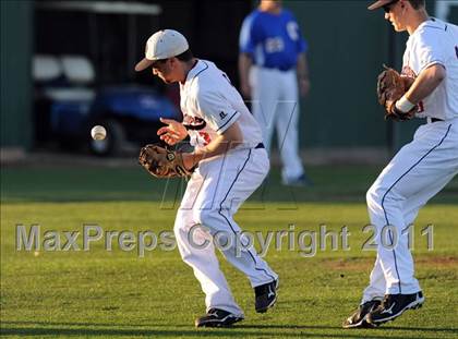 Thumbnail 1 in Corsicana vs Ryan (James Taylor Classic) photogallery.