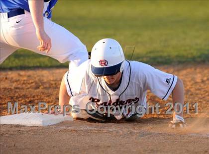 Thumbnail 2 in Corsicana vs Ryan (James Taylor Classic) photogallery.