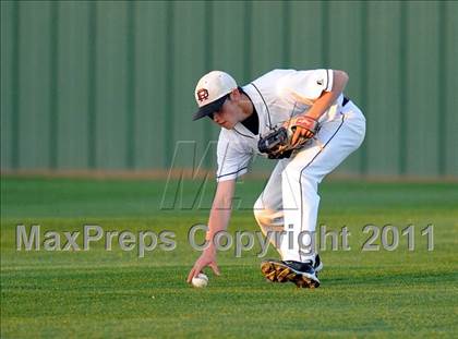 Thumbnail 3 in Corsicana vs Ryan (James Taylor Classic) photogallery.