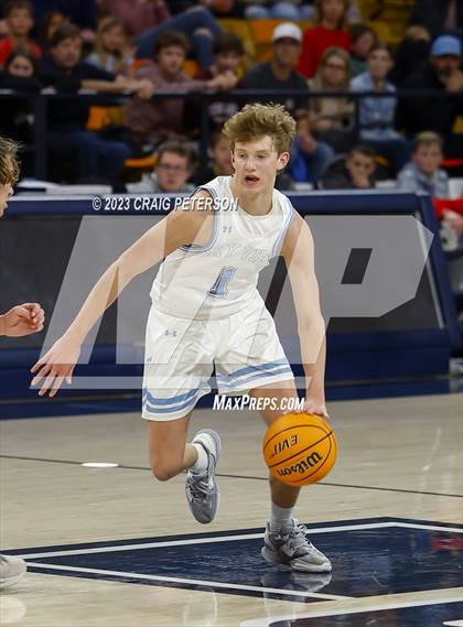 Thumbnail 3 in Crimson Cliffs vs Sky View (UHSAA 4A Semifinal) photogallery.