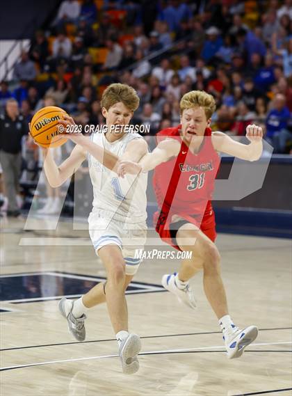 Thumbnail 2 in Crimson Cliffs vs Sky View (UHSAA 4A Semifinal) photogallery.