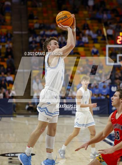 Thumbnail 2 in Crimson Cliffs vs Sky View (UHSAA 4A Semifinal) photogallery.