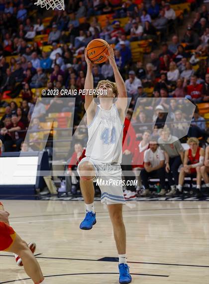 Thumbnail 2 in Crimson Cliffs vs Sky View (UHSAA 4A Semifinal) photogallery.