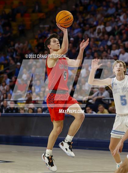 Thumbnail 2 in Crimson Cliffs vs Sky View (UHSAA 4A Semifinal) photogallery.