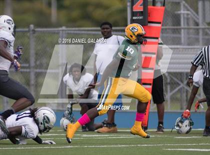 Thumbnail 2 in Central vs Jackson photogallery.