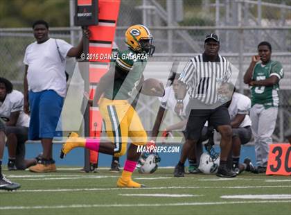 Thumbnail 3 in Central vs Jackson photogallery.