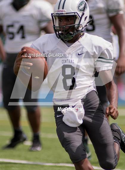 Thumbnail 2 in Central vs Jackson photogallery.