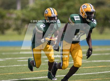 Thumbnail 3 in Central vs Jackson photogallery.