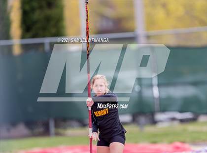 Thumbnail 2 in Harold Scott Invitational (Field Events) photogallery.