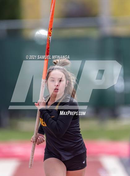 Thumbnail 1 in Harold Scott Invitational (Field Events) photogallery.