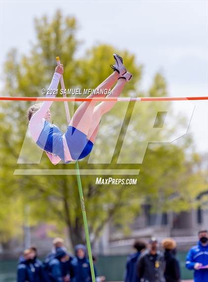 Thumbnail 1 in Harold Scott Invitational (Field Events) photogallery.