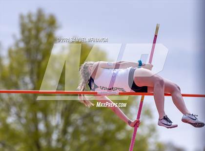 Thumbnail 2 in Harold Scott Invitational (Field Events) photogallery.
