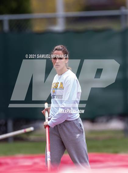 Thumbnail 1 in Harold Scott Invitational (Field Events) photogallery.