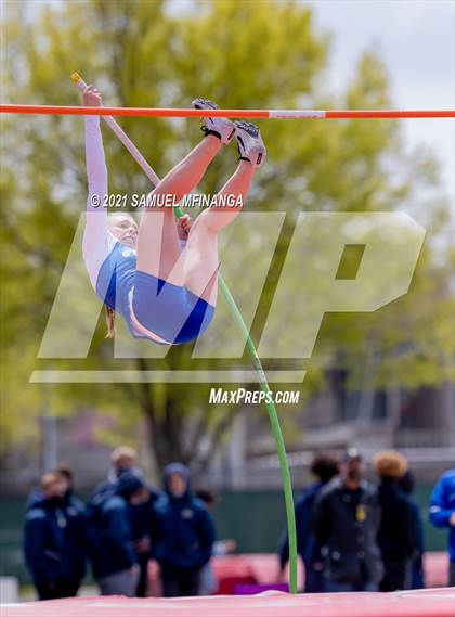 Thumbnail 2 in Harold Scott Invitational (Field Events) photogallery.