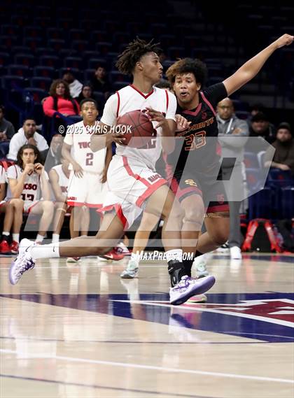Thumbnail 2 in Salpointe Catholic vs Tucson High Magnet School (McKale Center) photogallery.