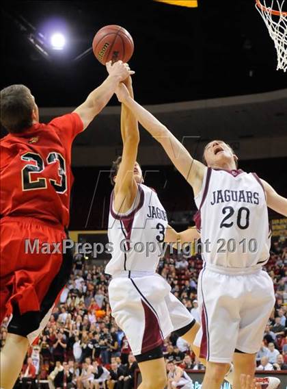 Thumbnail 2 in Boulder Creek vs Chaparral (AIA 5A-II State Final) photogallery.
