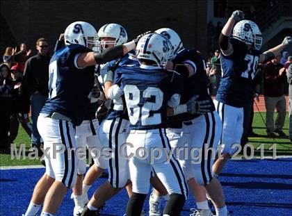Thumbnail 3 in Greenwich @ Staples (FCIAC Championship) photogallery.