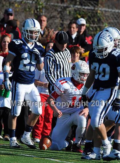 Thumbnail 3 in Greenwich @ Staples (FCIAC Championship) photogallery.