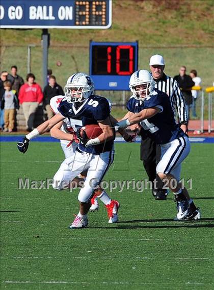 Thumbnail 3 in Greenwich @ Staples (FCIAC Championship) photogallery.