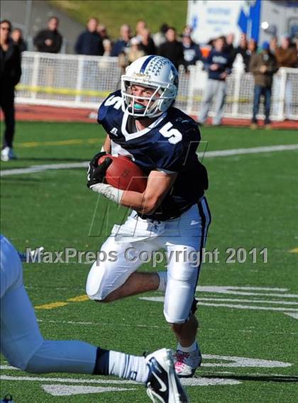 Thumbnail 3 in Greenwich @ Staples (FCIAC Championship) photogallery.