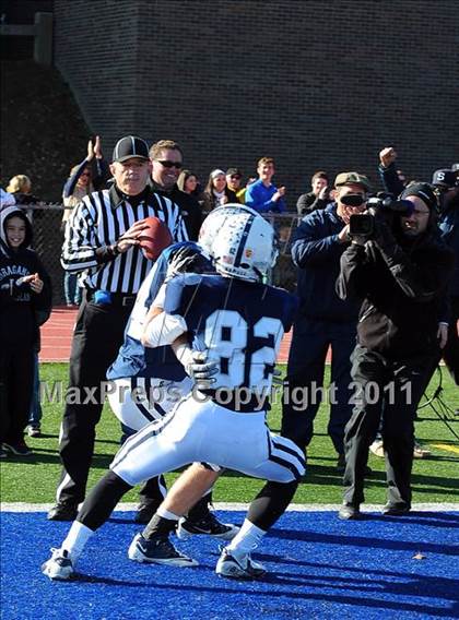Thumbnail 3 in Greenwich @ Staples (FCIAC Championship) photogallery.