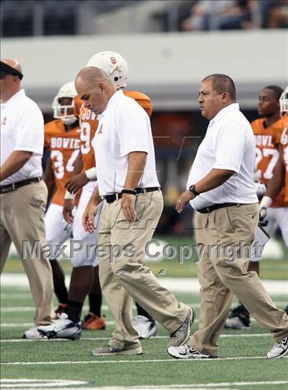 Thumbnail 1 in Karr vs. Bowie (Kirk Herbstreit National Kickoff Classic) photogallery.