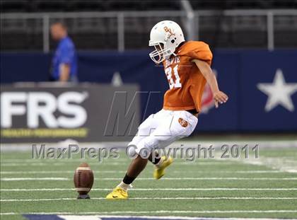 Thumbnail 3 in Karr vs. Bowie (Kirk Herbstreit National Kickoff Classic) photogallery.