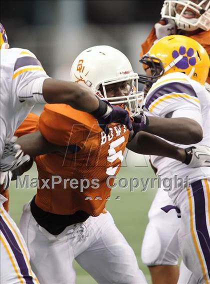 Thumbnail 1 in Karr vs. Bowie (Kirk Herbstreit National Kickoff Classic) photogallery.