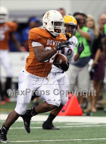 Thumbnail 3 in Karr vs. Bowie (Kirk Herbstreit National Kickoff Classic) photogallery.