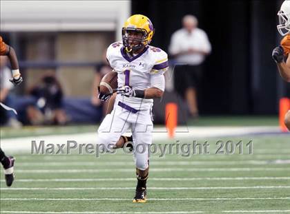 Thumbnail 1 in Karr vs. Bowie (Kirk Herbstreit National Kickoff Classic) photogallery.
